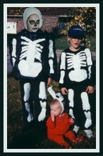 skeleton skeleton Free Halloween Costumes to Make at home